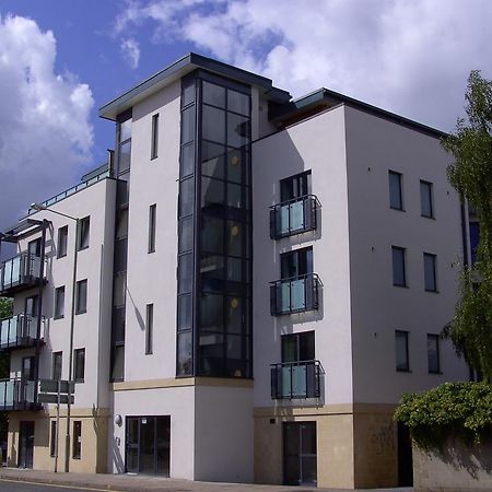 Cheltenham Plaza Apartments Ashchurch Екстер'єр фото