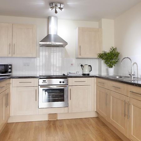Cheltenham Plaza Apartments Ashchurch Екстер'єр фото