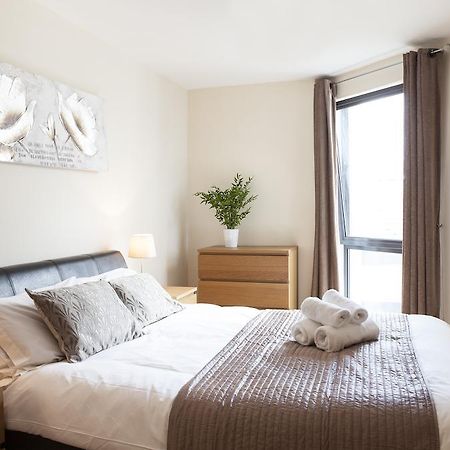 Cheltenham Plaza Apartments Ashchurch Номер фото